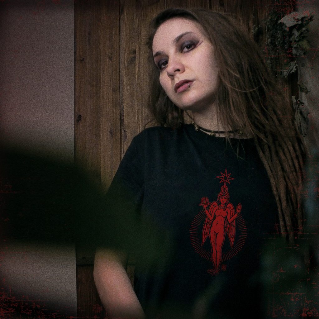'Ishtar' shirt